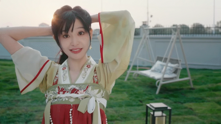 - Liang Modi A wealthy Japanese heiress with a soul more noble than her status.